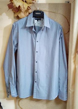 Рубашка в тонкую полоску