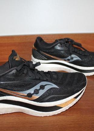 39 saucony endorphine оригінальні  бігові кросівки1 фото