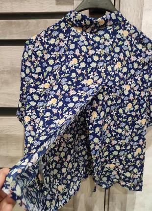 Блуза в мелкий цветочный принт4 фото
