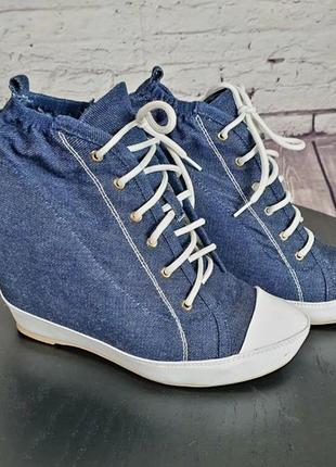 Джинсовые кроссовки сникеры