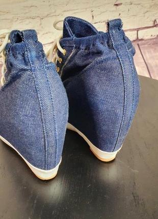 Джинсовые кроссовки сникеры