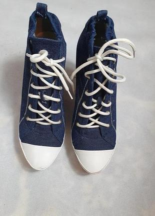 Джинсовые кроссовки сникеры