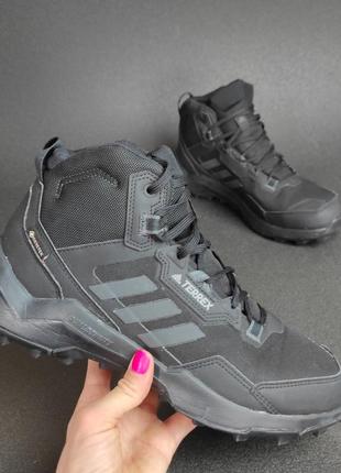 Кроссовки adidas оригинал