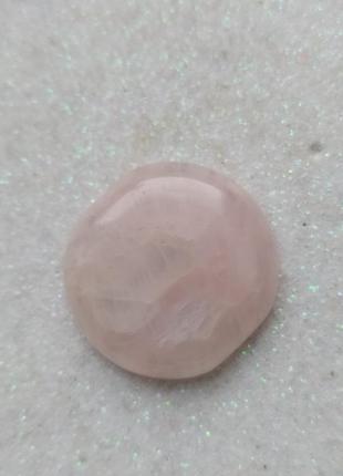 Натуральный природный розовый кварц в пентаграмме. защитный амулет5 фото