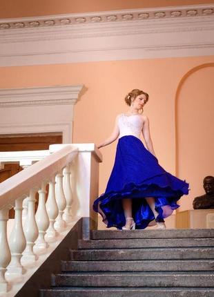 Длинное выпускное платье с корсетом стразы синее белое свадебное пышное2 фото