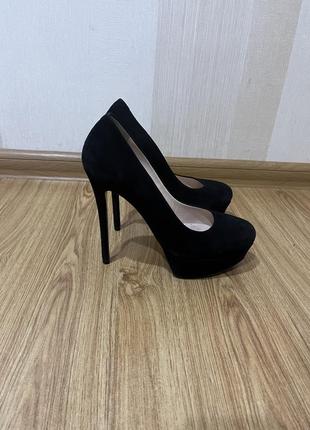 Туфлі жіночі