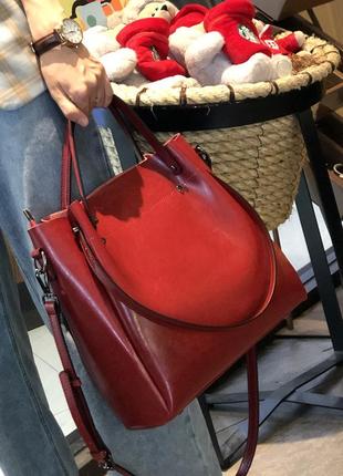 Женская большая красная кожаная сумка
