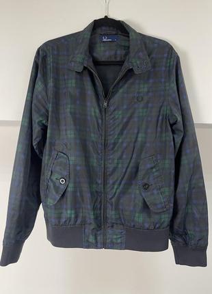 Легкая мужская куртка fred perry размер s2 фото
