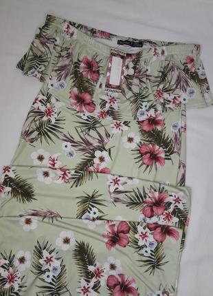 Платье от boohoo