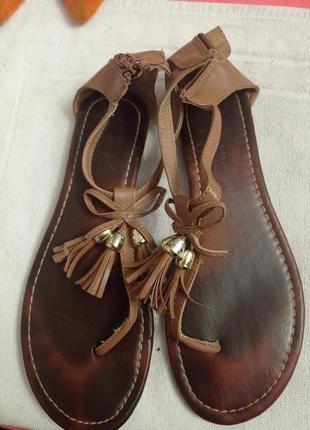 Босоножки.