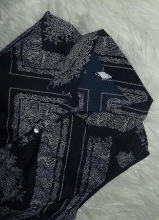 Блуза / рубашка без рукавов темно-синяя в принт турецких огурцов с завязками, м10 фото