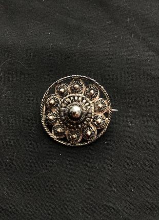 Винтажная серебряная брошь