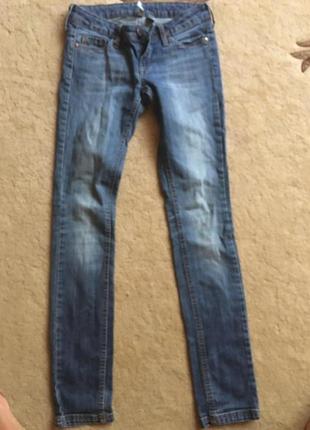 Джинсы
