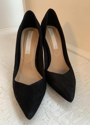 Жіночі туфлі лодочки bershka