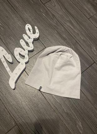 Легкая весенняя шапка