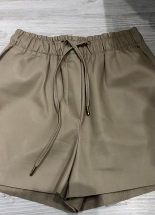 Шорти з еко-шкіри