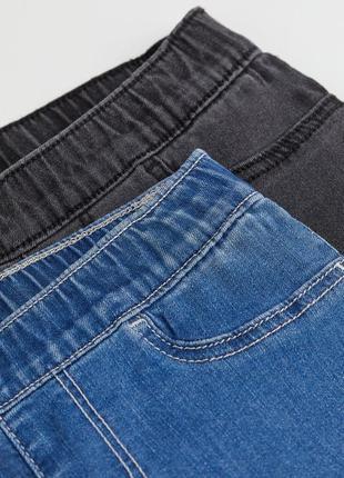 Детские серые джинсы на резинке свободного кроя для девочки