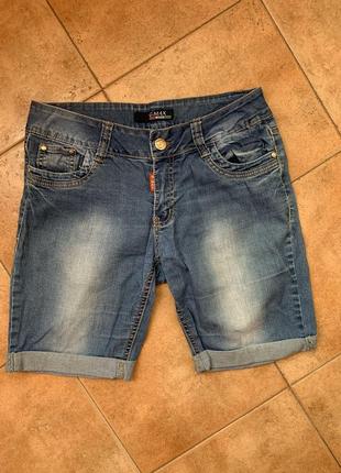 Качественные джинсовые бриджи / джинсовые удлиненные шорты
