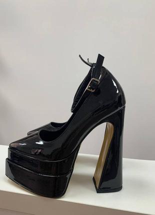 Жіночі чорні лакові туфлі з високим каблуком та платформі лаковані туфельки братц еко лак9 фото
