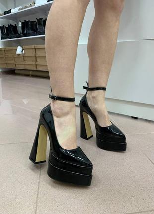 Жіночі чорні лакові туфлі з високим каблуком та платформі лаковані туфельки братц еко лак3 фото