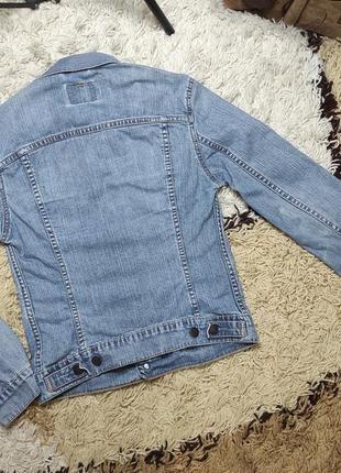 Брендовая джинсовка, джинсовая куртка, фирменный джинсовый пиджак levis3 фото