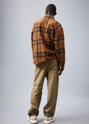 Чоловічі штани з поясом relaxed fit h&amp;m6 фото