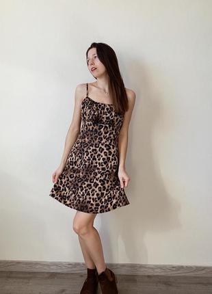 Атласное платье в леопардовый принт sisterhood2 фото