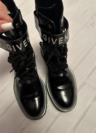 Givenchy черевики