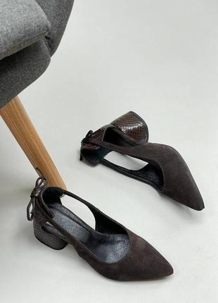 Женские туфли лодочки из натуральной замши шоколадного цвета комбинированная с шоколадной рептилией на каблуке 6 см4 фото