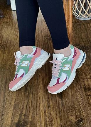 Женские кроссовки new balance 2002r white pink green / smb