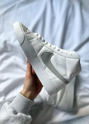 Кроссовки nike blazer mid vintage 77"white/metallic silver"