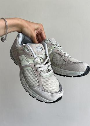 Женские кроссовки new balance 2002r beige / smb