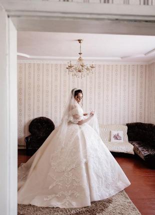 Розкішна весільна сукня3 фото