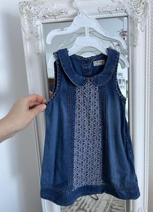 Джинсовое платье с кружевом и воротником. джинсовый сарафан с кружевом и воротником next