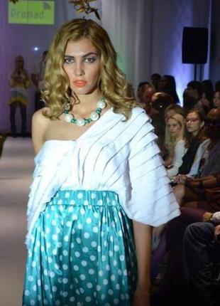 Дизайнераска біла блуза зі щільного шифону розмір s-m