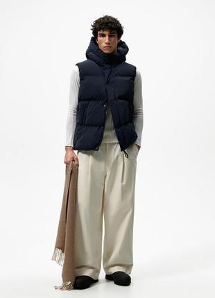 Утеплений жилет безрукавка з капюшоном zara