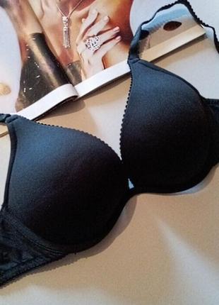 Бюстгальтер на тонком поролоне с пуш-ап  нюанс