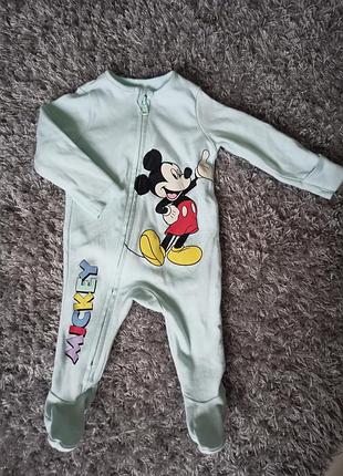 Человечек микки маус