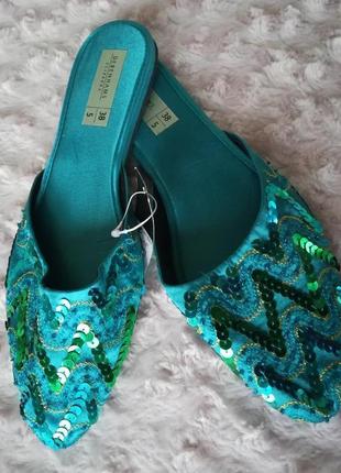 Тапочки женские деликатного дизайна