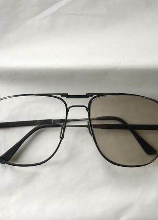 Солнцезащитные очки ссср.без одного стекла.