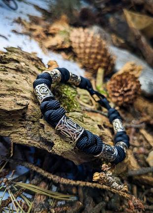 Браслет из паракорда