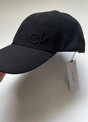 Утеплена кепка calvin klein
