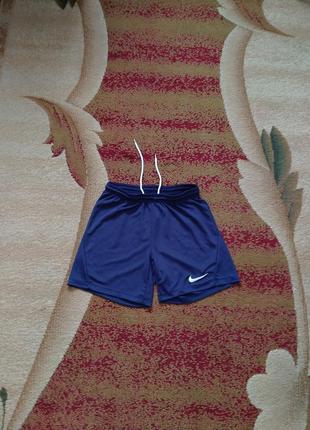 Шорты nike