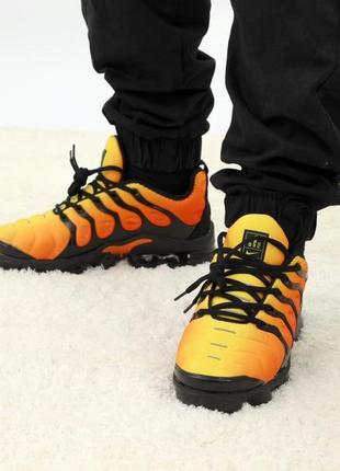 Кроссовки мужские nike air vapormax plus tn, оранжевые, найк аир вапормакс плюс тн, vapor max