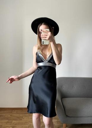 Сатинова чорна сукня міні1 фото