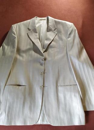 Мужской костюм