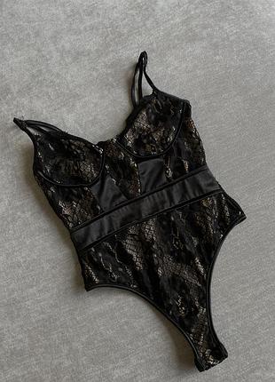 Мереживне боді на бретелях