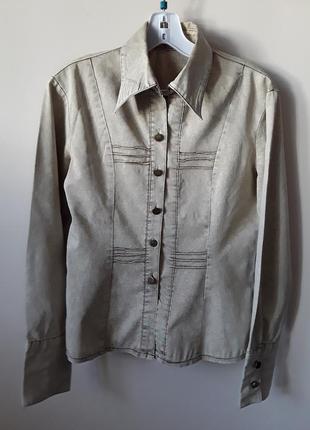 Стрейчевая рубашка под джинс бежевого песочного цвета стрейч-джинс длинный рукав