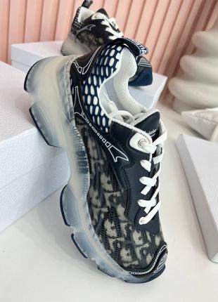 Кроссовки в стиле dior