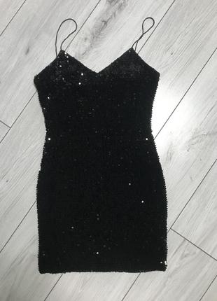 Маленькое черное платье